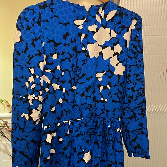 Carolina Herrera silk vintage long sleeve dress - in great used condition - Picture 7 of 11